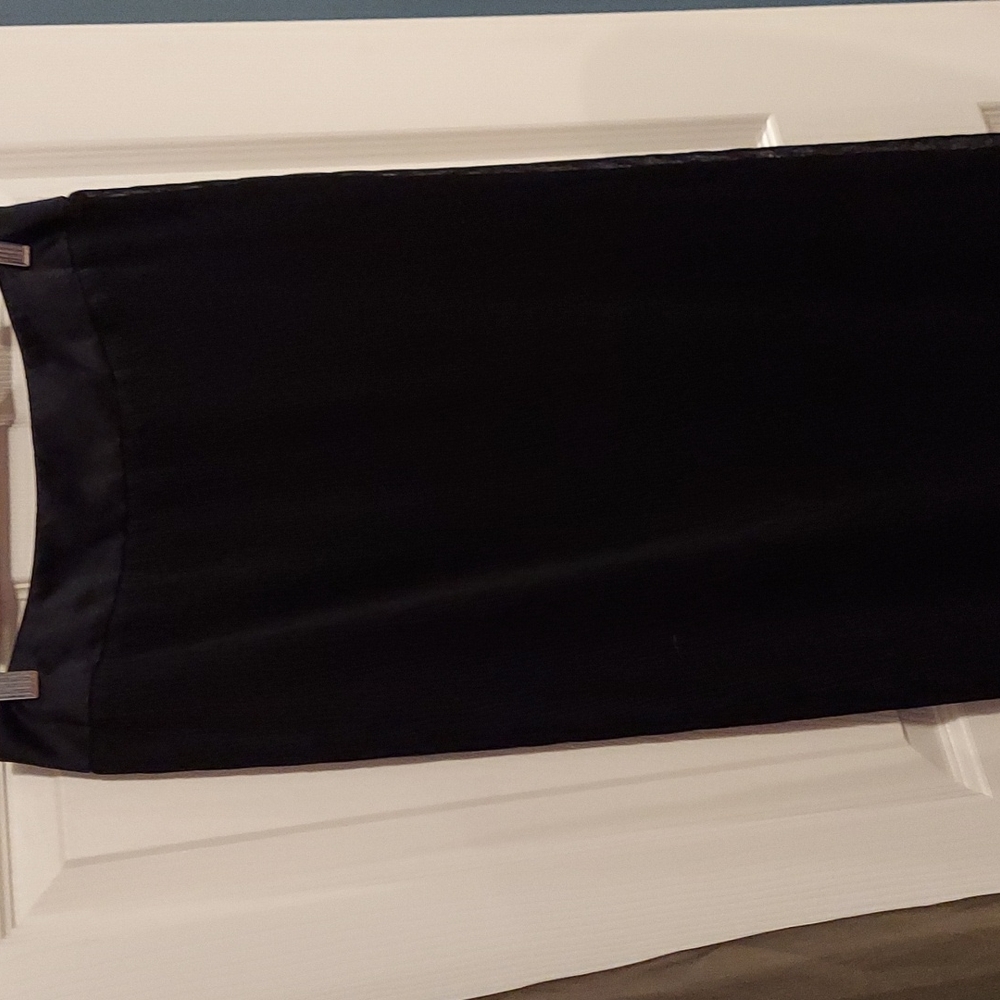Sandra Darren Long Black Crepe Skirt Size 10